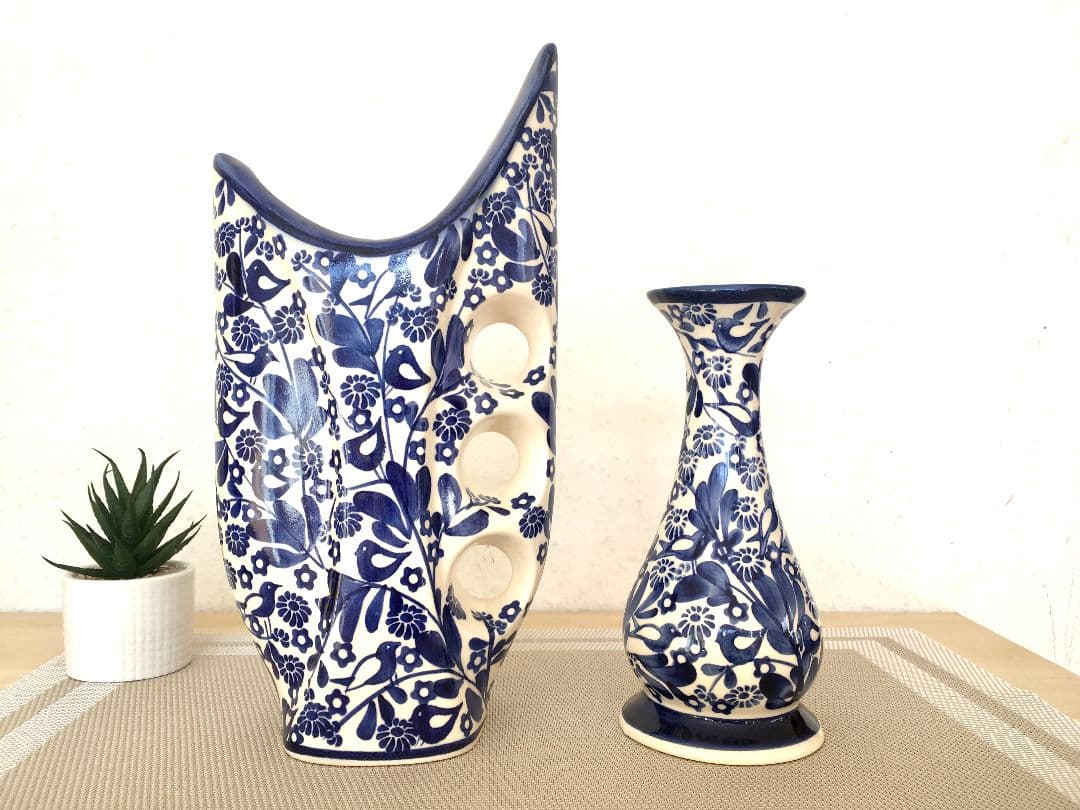 新品　ポーランド食器　お洒落な形の花瓶　ティルチ　TRYCZ　ハンドメイド　陶器