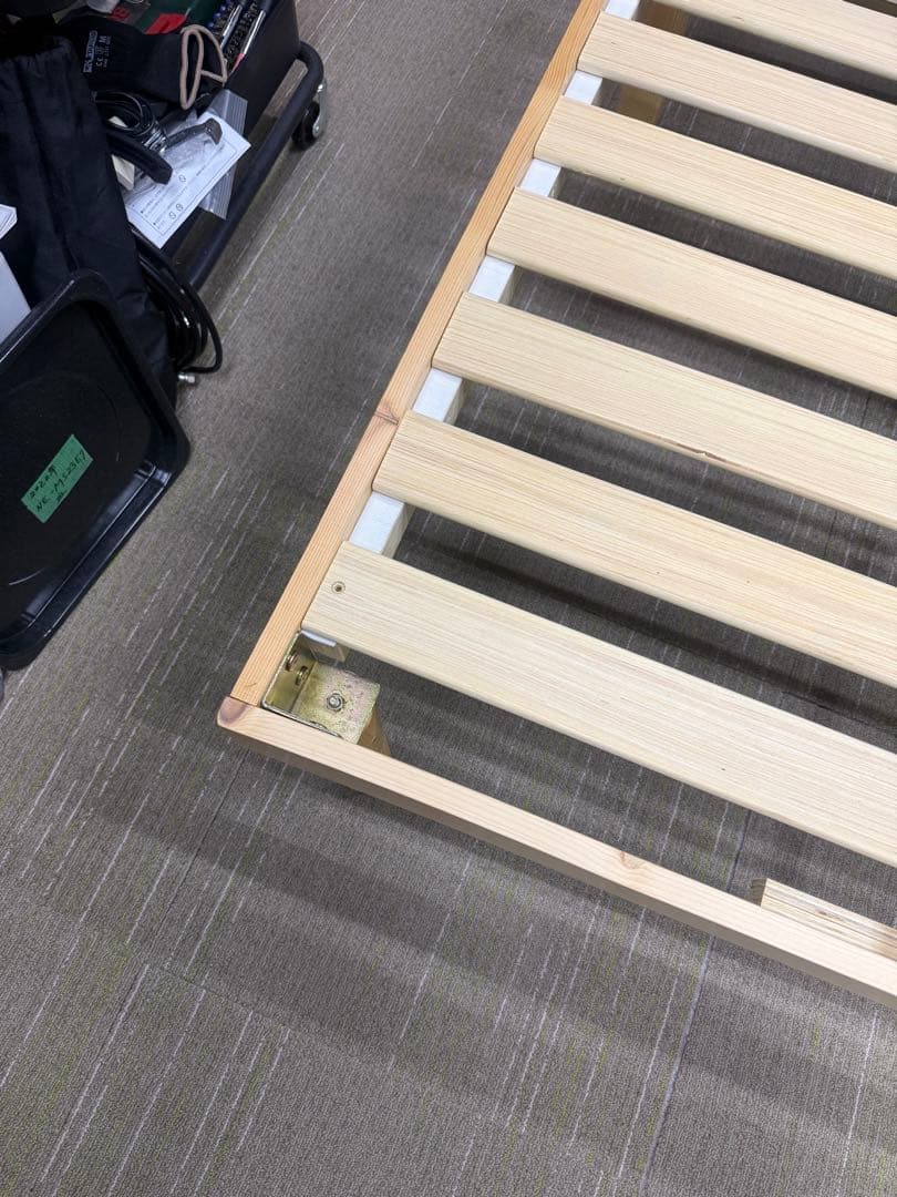 【洗浄消毒作業済】シングルサイズ　スノコ　ベッドフレーム　パイン材　ナチュラル