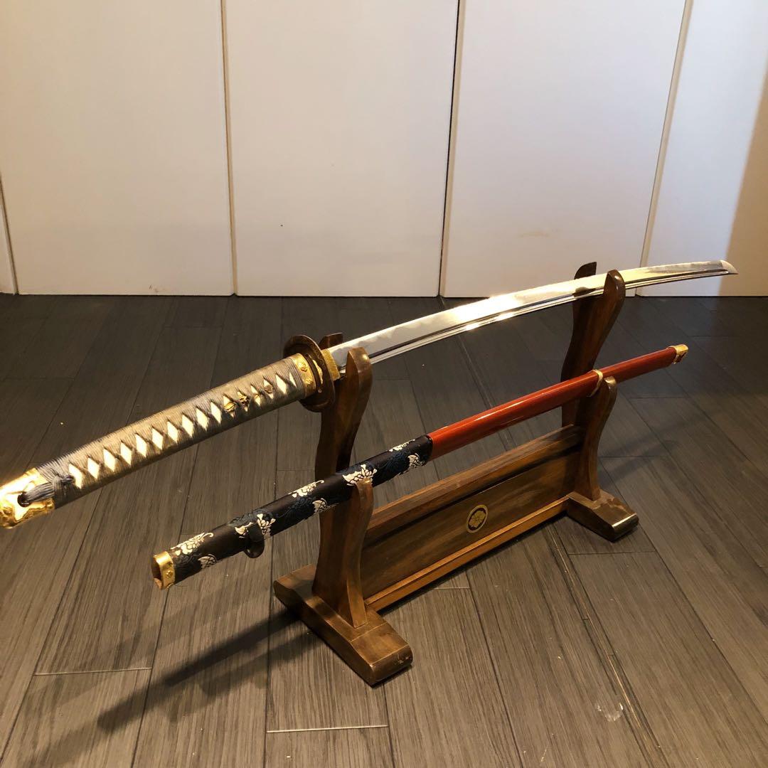 高級模造刀　居合刀　樋入り刀身　赤絹拵え　亜合金刀身