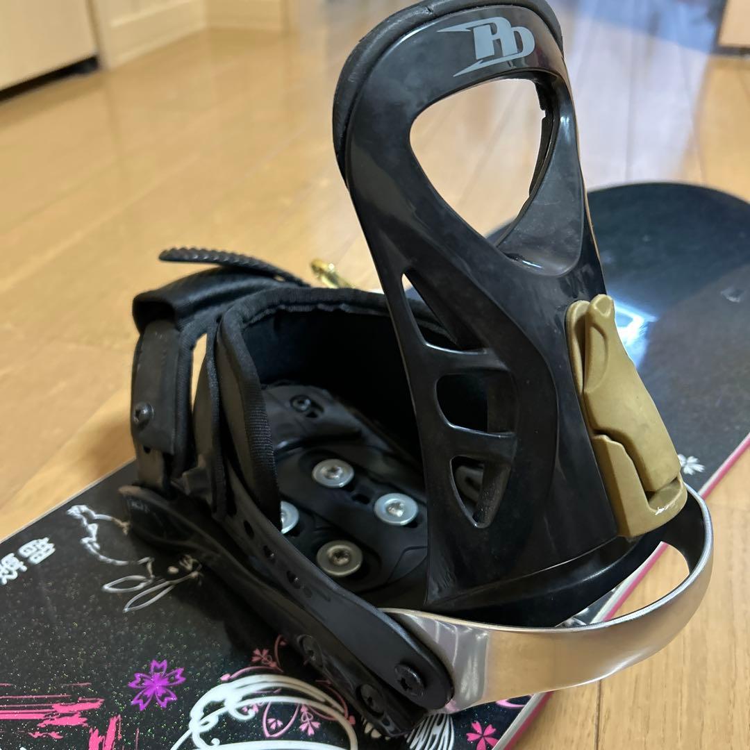 波達　レディース スノーボード 板 139cm ビンディング付き 初心者向け