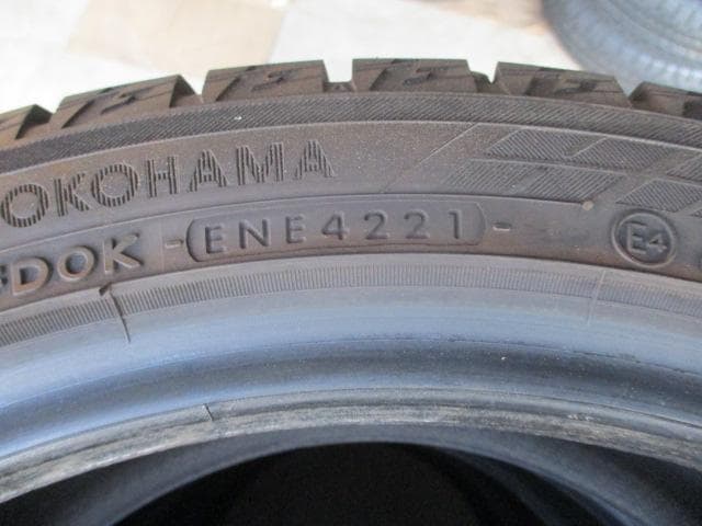 送料込み☆良品ヨコハマ　スタッドレス　215/45R17　4本セット