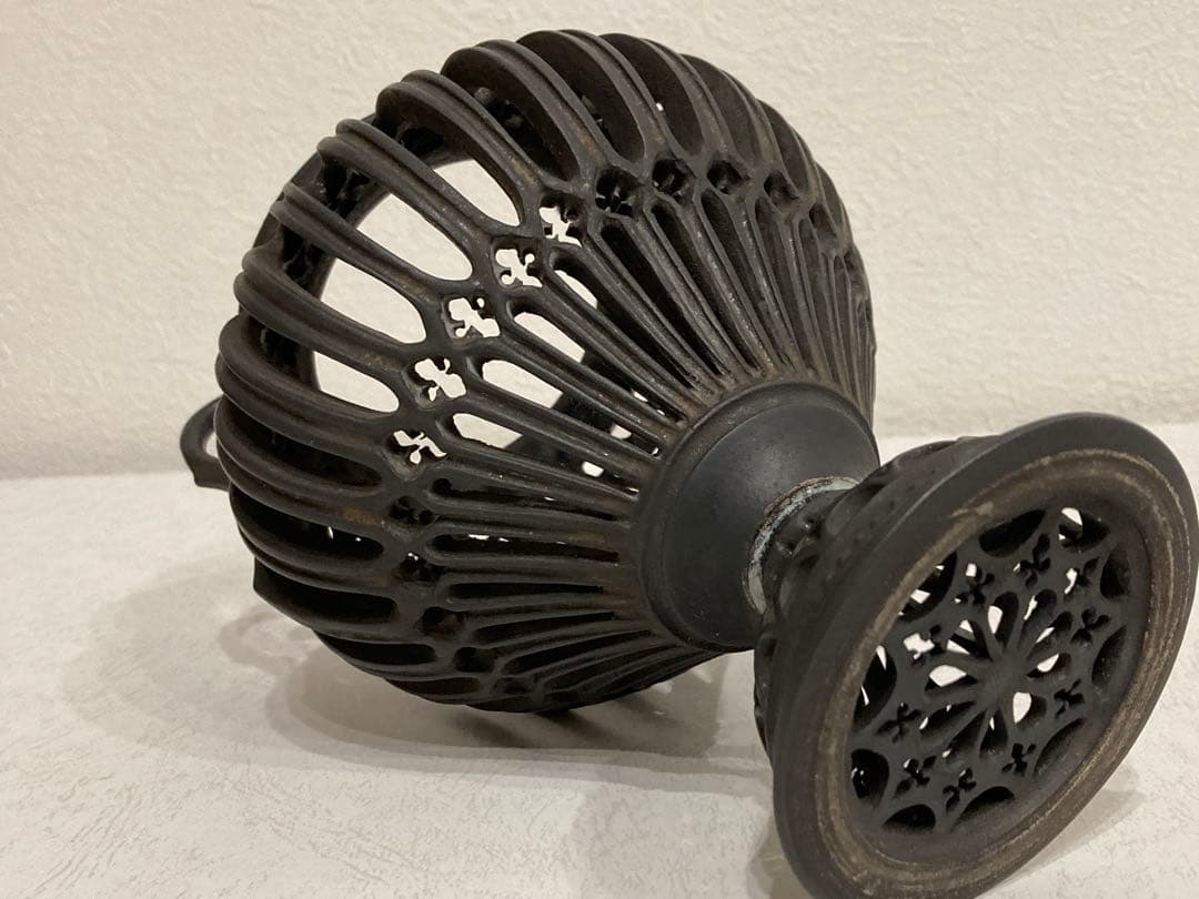 伊藤剛俊さん　透彫花器