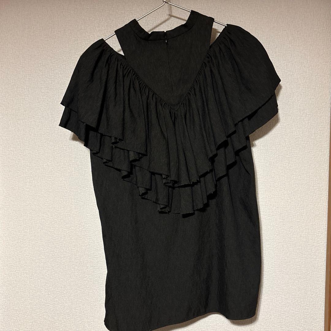【新品未使用】 Hella volume ruffle tops チャコール