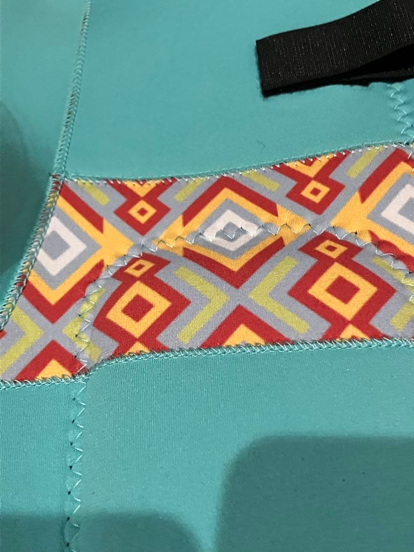 エメラルドグリーン　タッパー フード付き　浮きつき　サップ