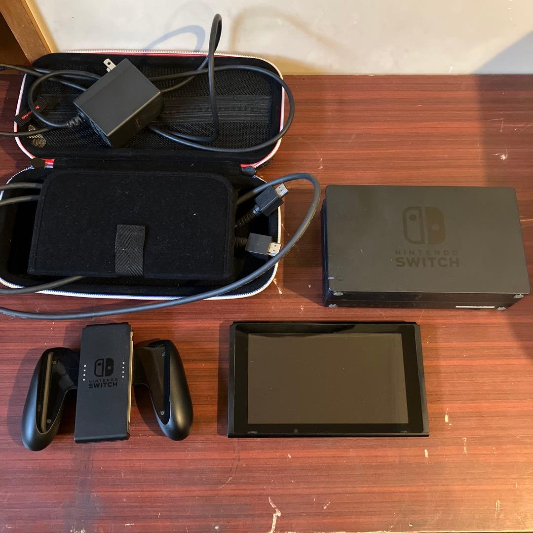 Nintendo Switch 本体　箱なし　ジョイコンなし