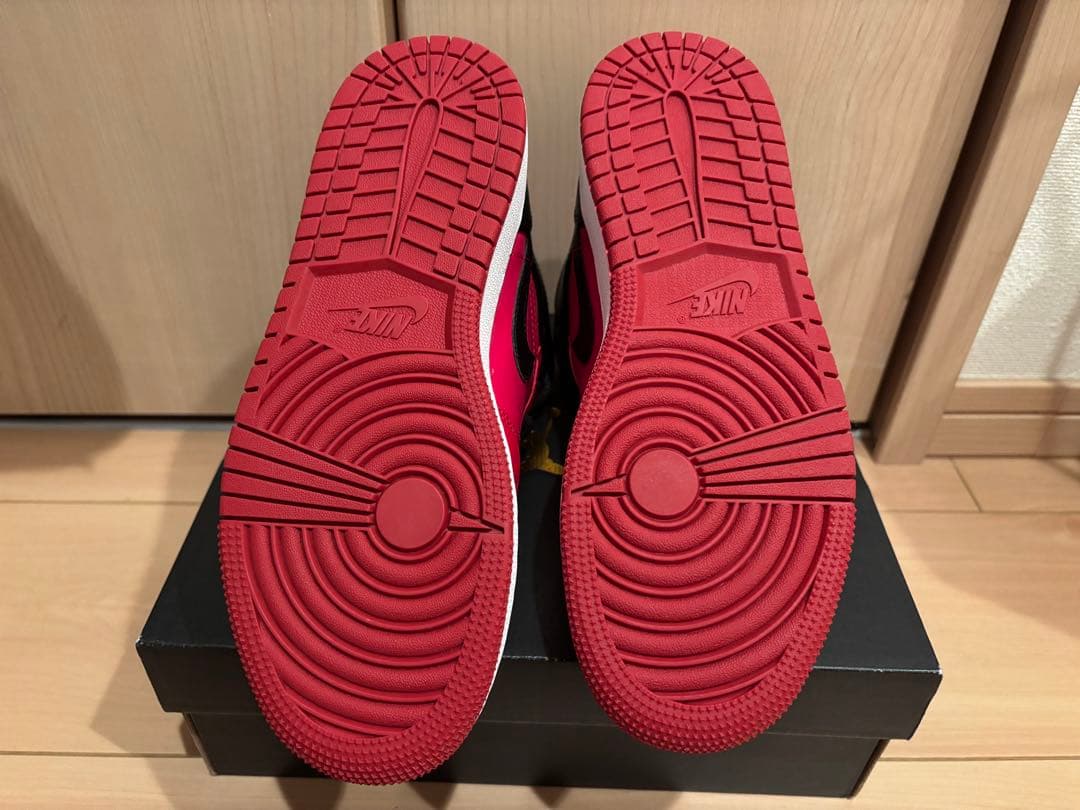 Nike Air Jordan 1 Mid 赤/黒 ハイカットシューズ