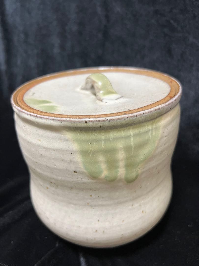 希少茶器茶道具水指（水差し）人間国宝龍山作窯　つまみ：14.5x14cm陶器製