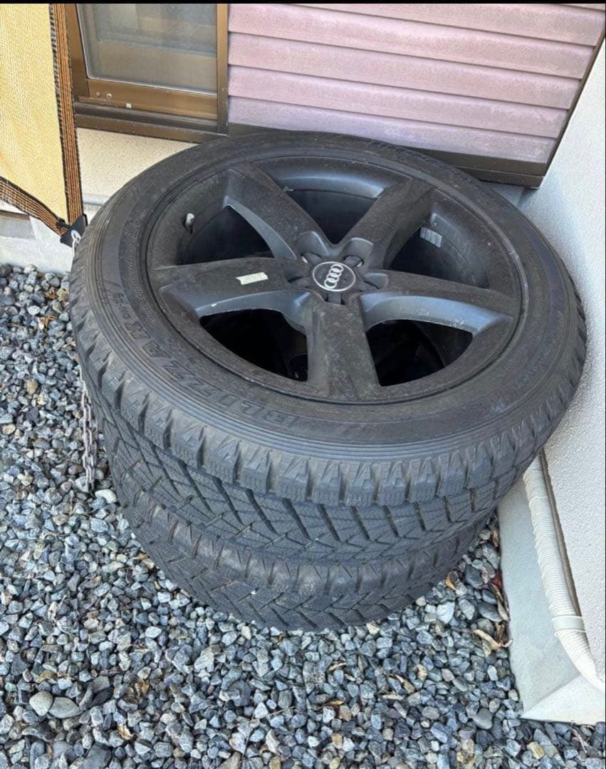 ライラAudi 19インチ スタッドレスタイヤ