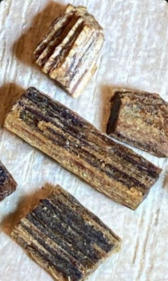 極上伽羅　緑油伽羅　伽羅　香木　沈水　希少天然　沈香　0.17g