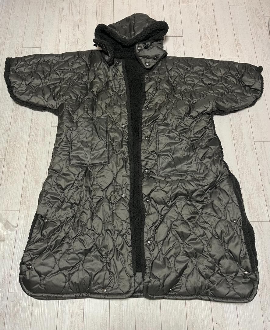 LUGH 着る魔法瓶ブランケット　Lサイズ　フード付きブランケット