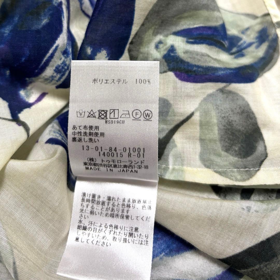 ポリエステル フラワープリント フレンチスリーブブラウス　トゥモローランド