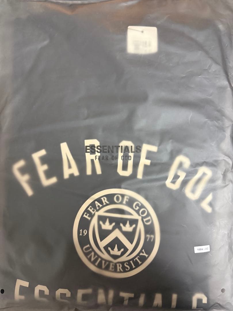 V*様 FEAR OF GOD ESSENTIALS 長袖カットソー M
