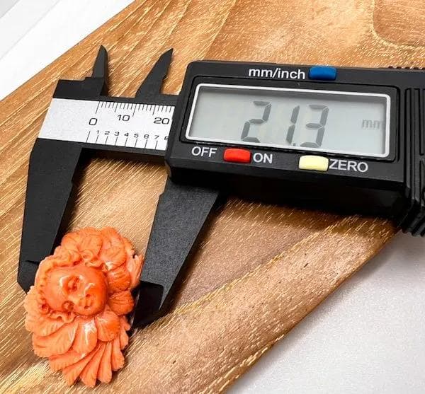 天然珊瑚　彫刻　L　１１タイプ