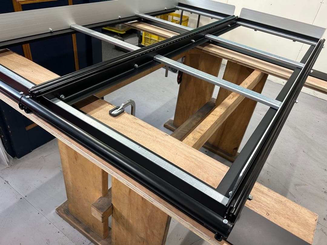 らいおん打ち合わせページ ブラックダブルスライドフロア