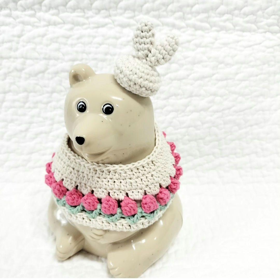 しろくま貯金箱 イースター風 うさ耳ベレー帽・チューリップ柄セーター