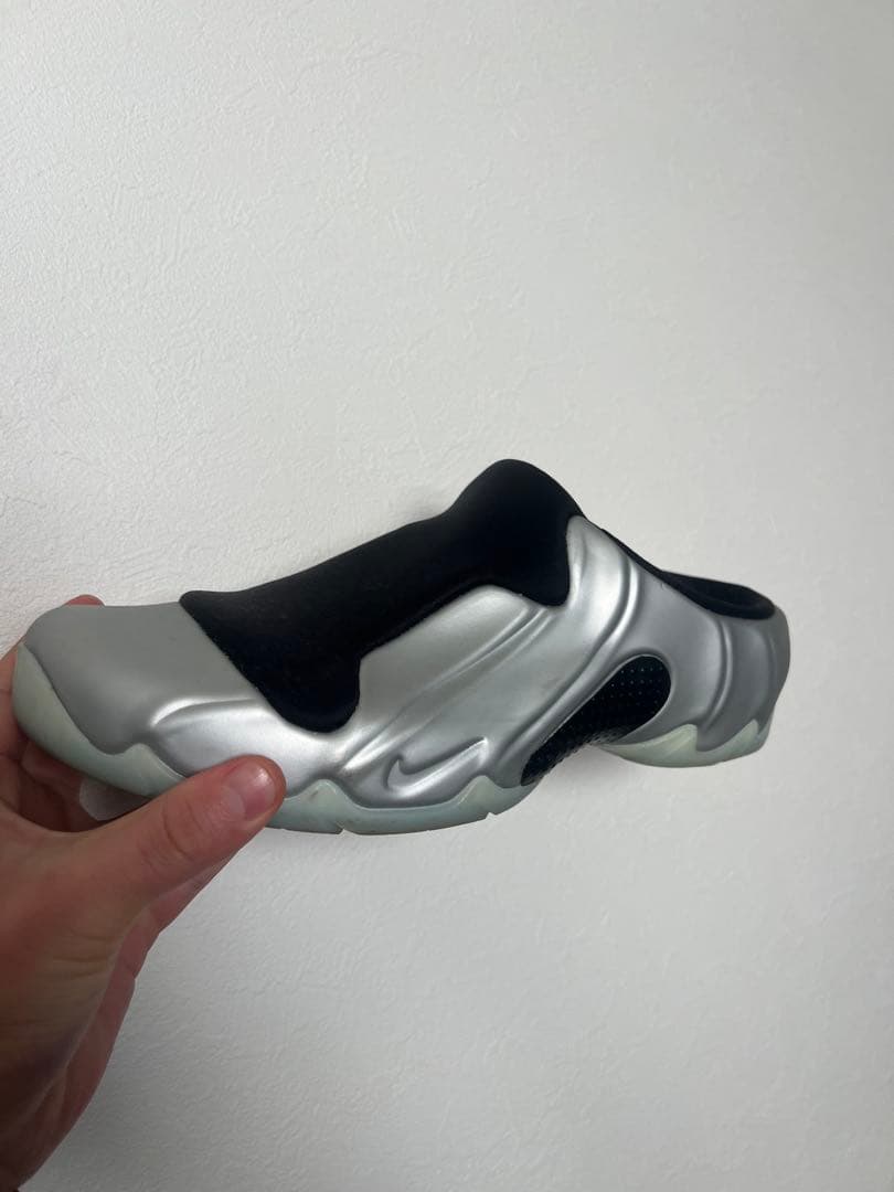 ミ*足様 NIKE CLOG POSITE silver シルバー　クロッグポジ