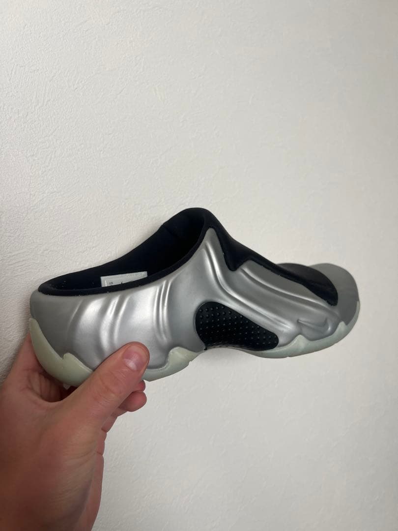 ミ*足様 NIKE CLOG POSITE silver シルバー　クロッグポジ