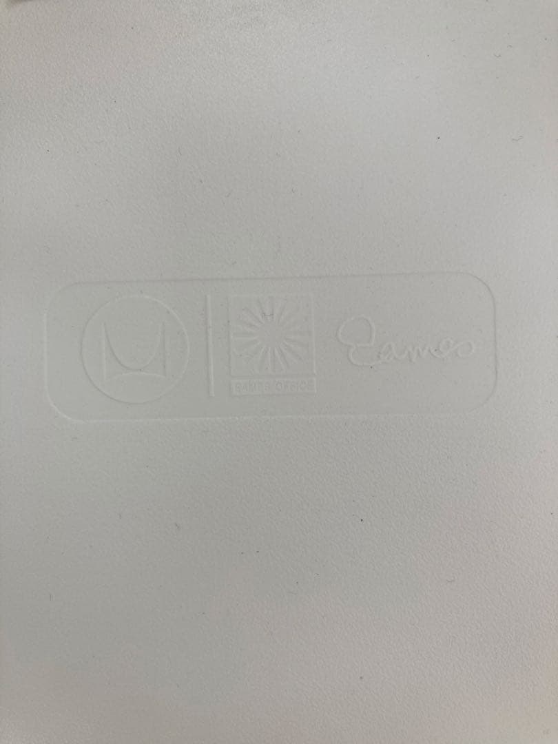 ハーマンミラー　イームズプラスチックシェルチェア