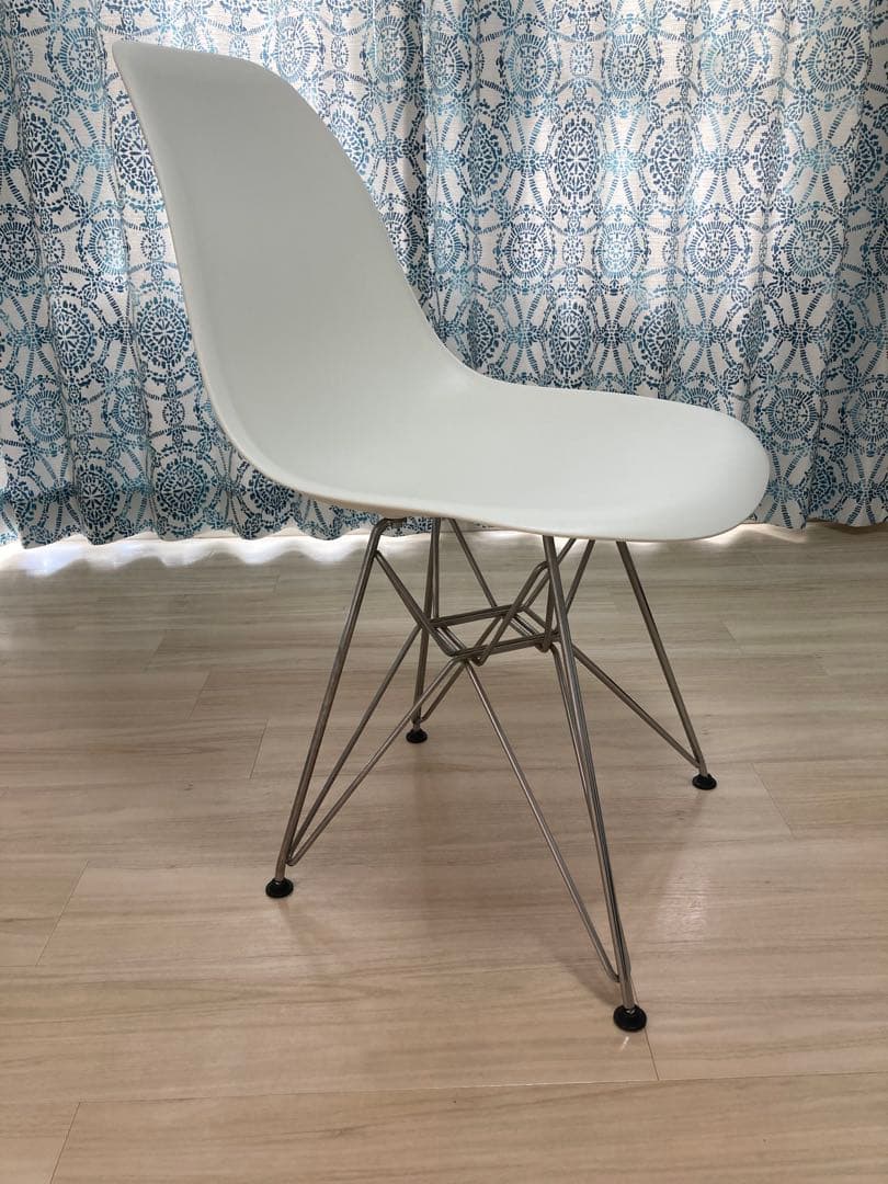 ハーマンミラー　イームズプラスチックシェルチェア