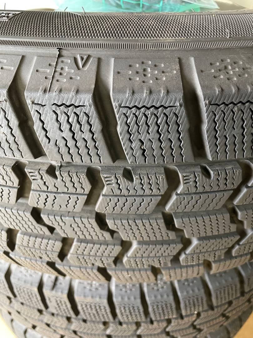 スタッドレスタイヤ、ホイール195/65R15 4本セット