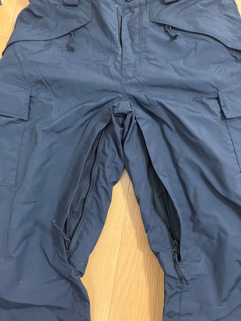 ＴＨＥ ＮＯＲＴＨ　ＦＡＣＥ　ノースフェイス上下スキースノボウェア　おまけ付き