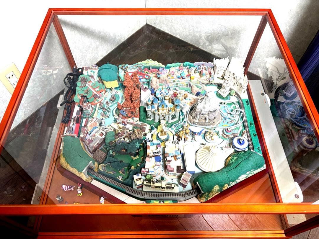【お値下げしました】ディアゴスティーニ ディズニーランド ジオラマ 完成品