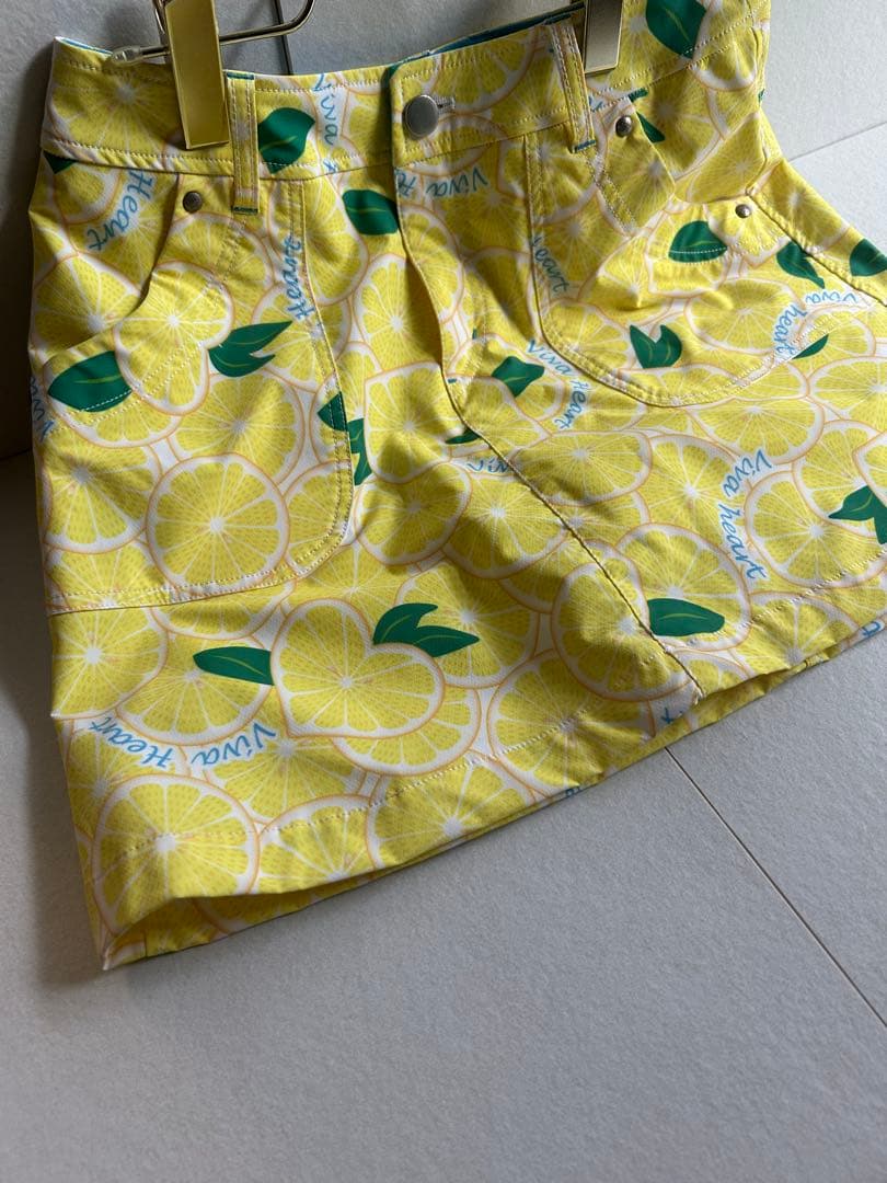 【タグ付き】VIVA HEART ゴルフスカート レモン柄｜インナー付き 映え
