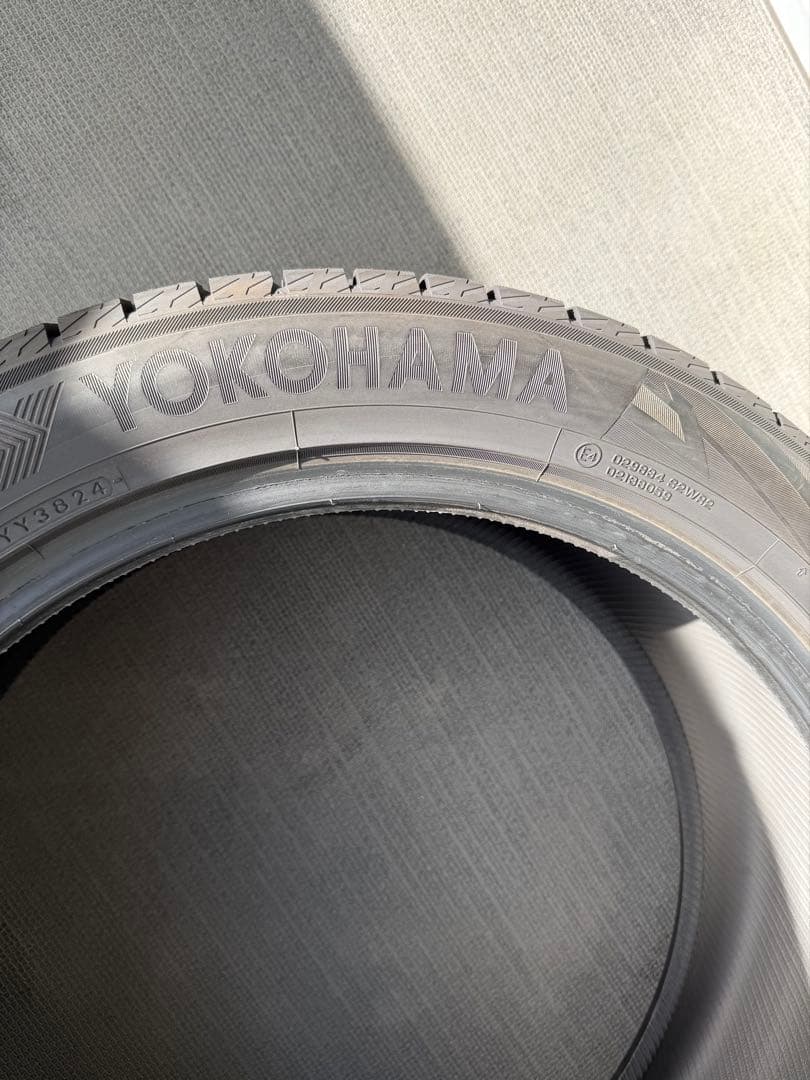 ヨコハマタイヤ　スタッドレス　アイスガード235/50R21 101Q IG70