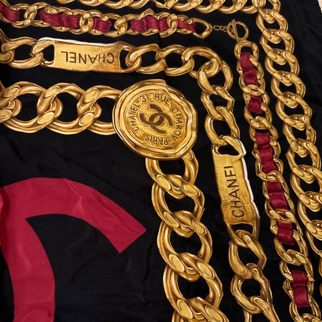CHANEL シルク スカーフ 黒 赤 金