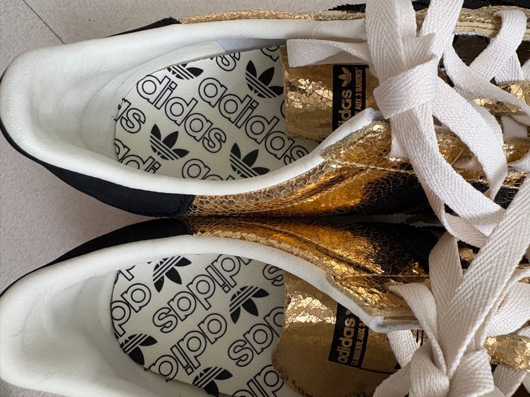 adidas カントリーOG ゴールド スニーカー