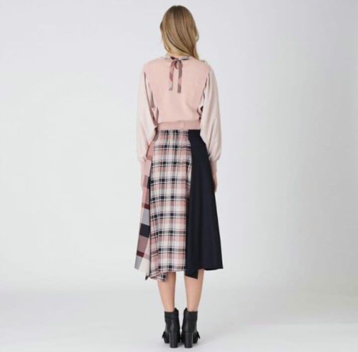ブルーレーベルクレストブリッジ　スカート　ネイビー　ピンクチェック　38