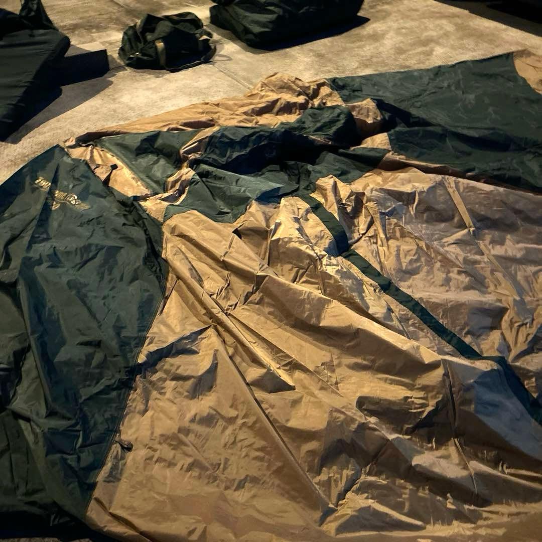 【美品】タフドーム 3025 スターターセットにポール付き　グリーン