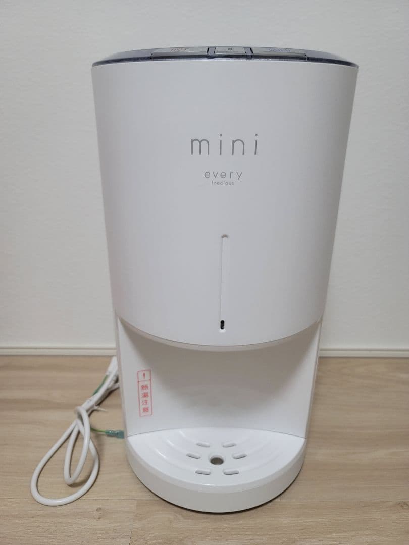 【ウォーターサーバー】エブリィフレシャス mini ★カートリッジ8個付き★