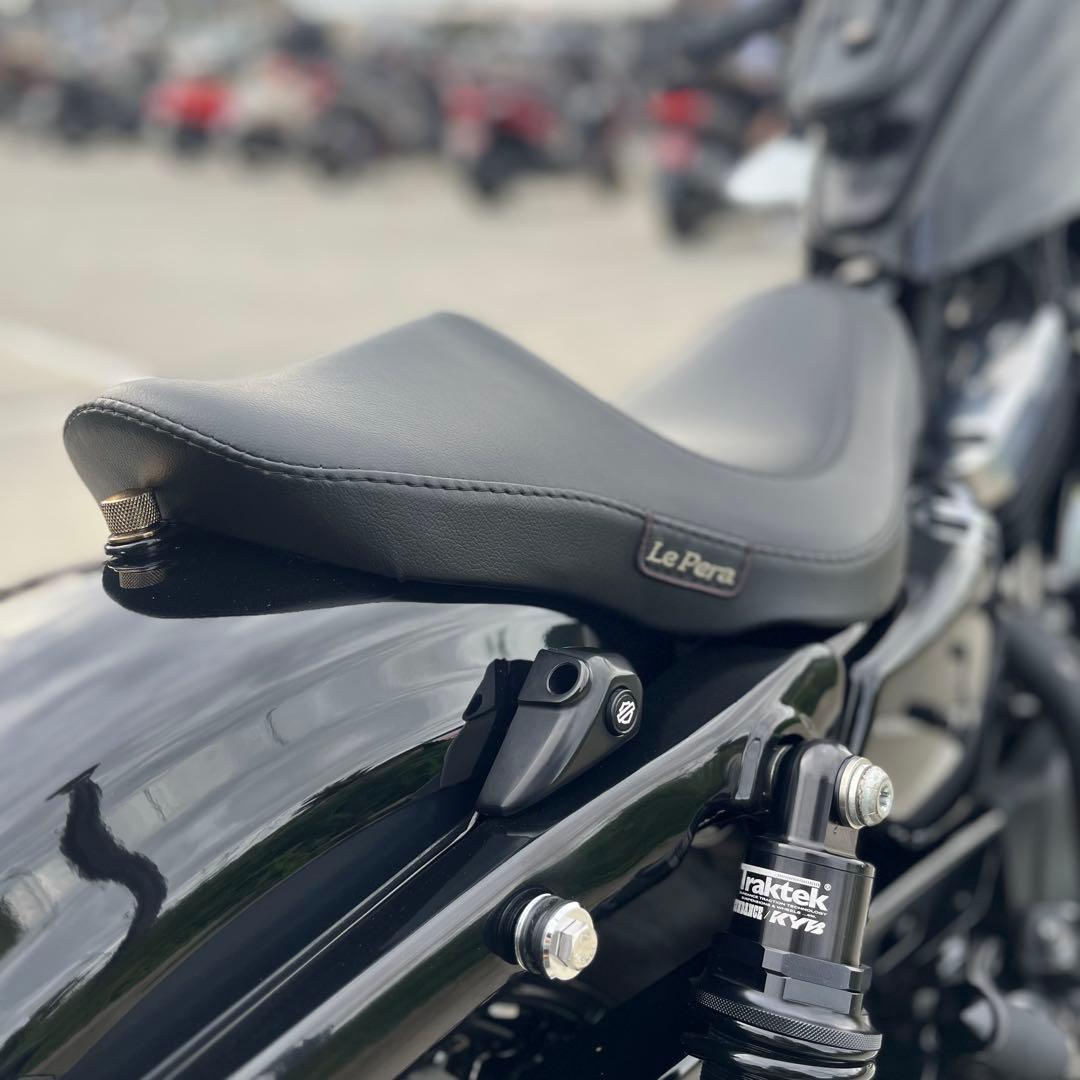 SOLO VILLAINシート ハーレーダビッドソン(スポーツスター用)