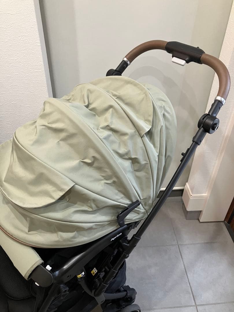 専用ページApricaベビーカーラクーナクッションフリープラススモーキーグリーン