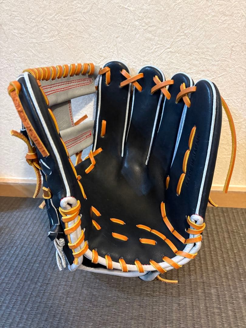 アトムズ　軟式内野手用　グラブ　新品未使用