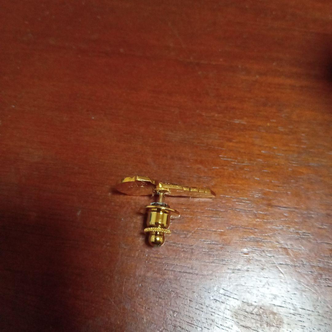 金バッチ