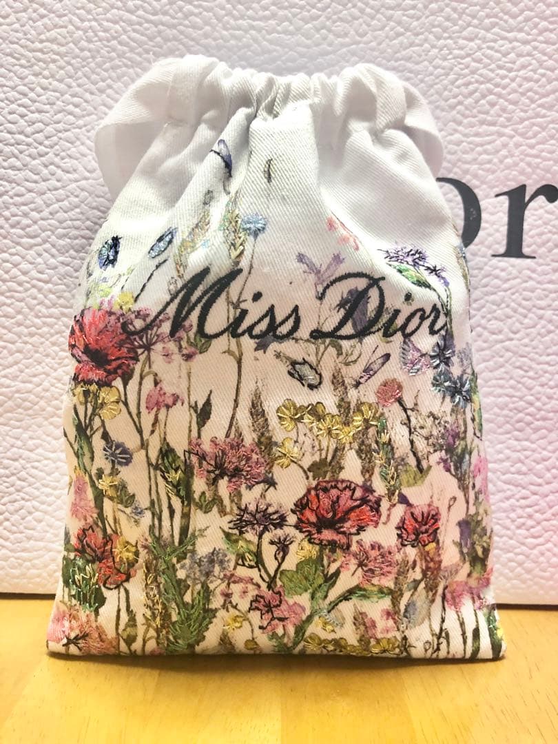 Dior 刺繍巾着ポーチ