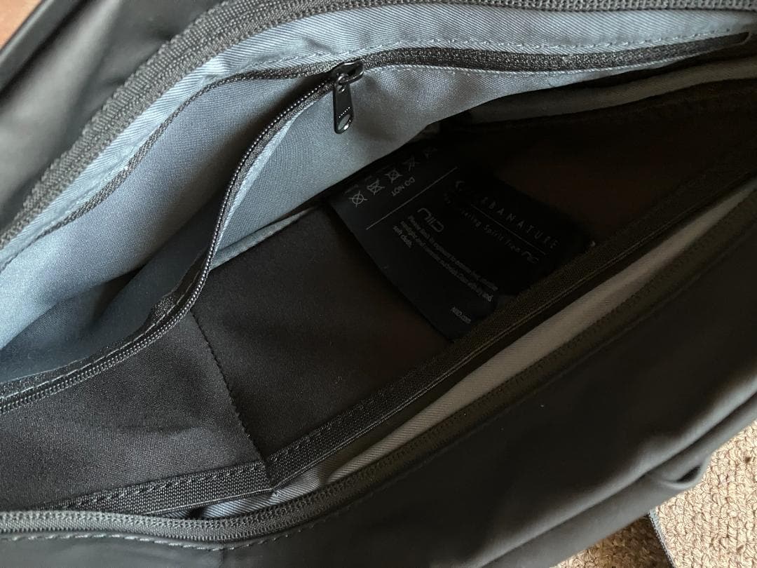 FINO IV | 超薄型30mm！脇下に完全フィットする多機能スリング