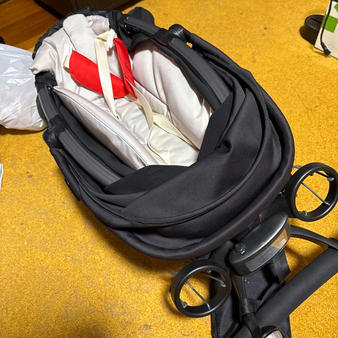 LEDライト付きベビーカー 4moms stroller