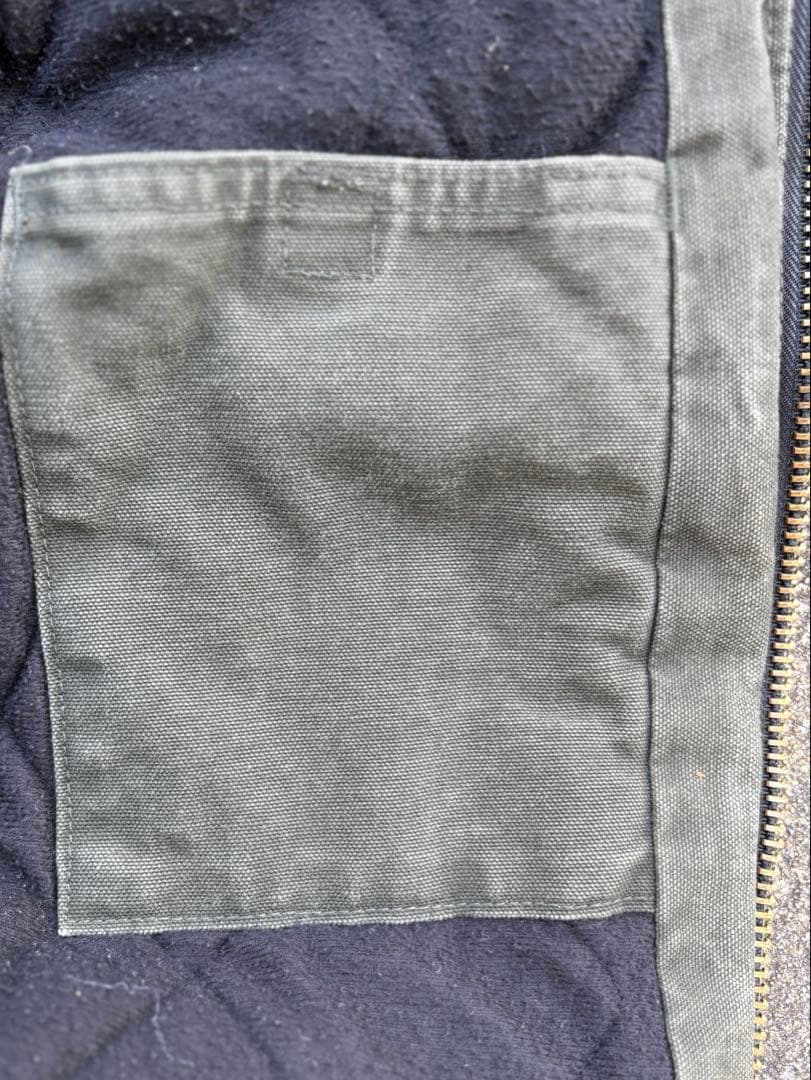 carhartt アクティブジャケット　モスグリーン