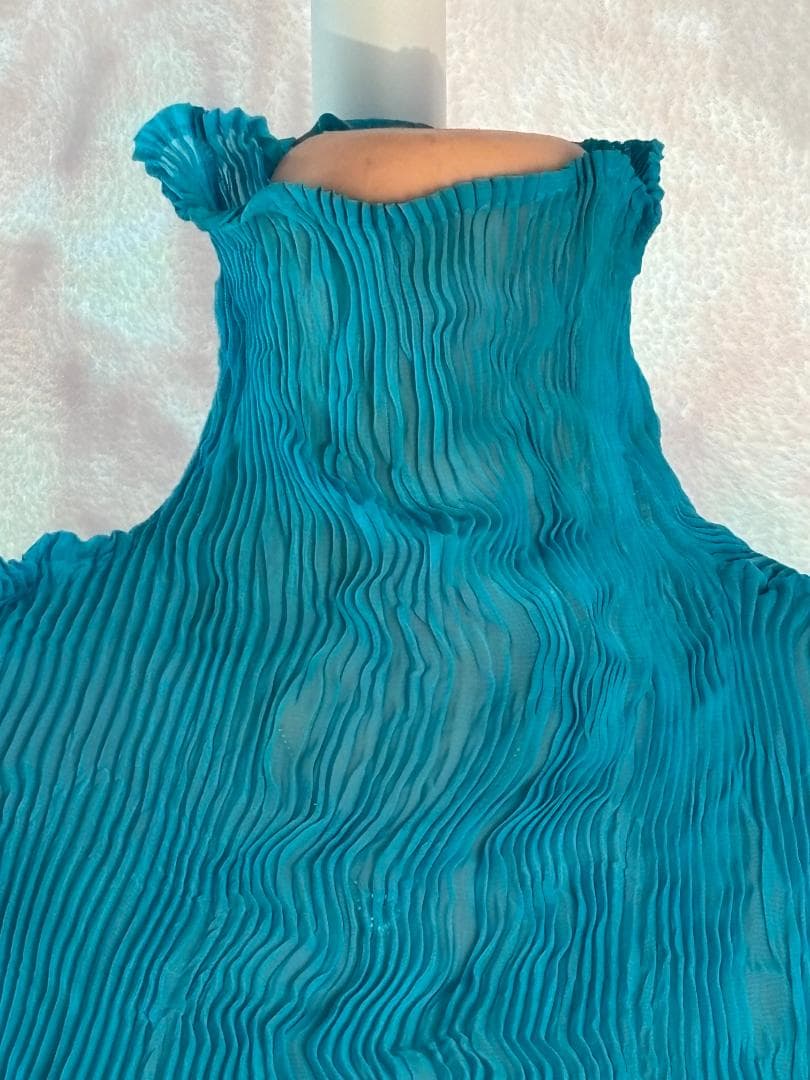 [希少] ISSEY MIYAKE しわプリーツ ライトブルートップス