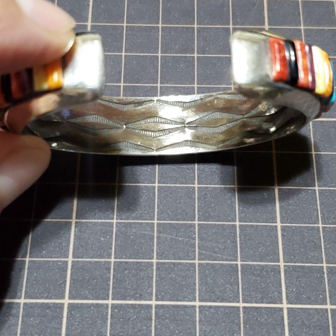 【レイアダカイ？】 ナバホ インレイ スタンプワーク バングル