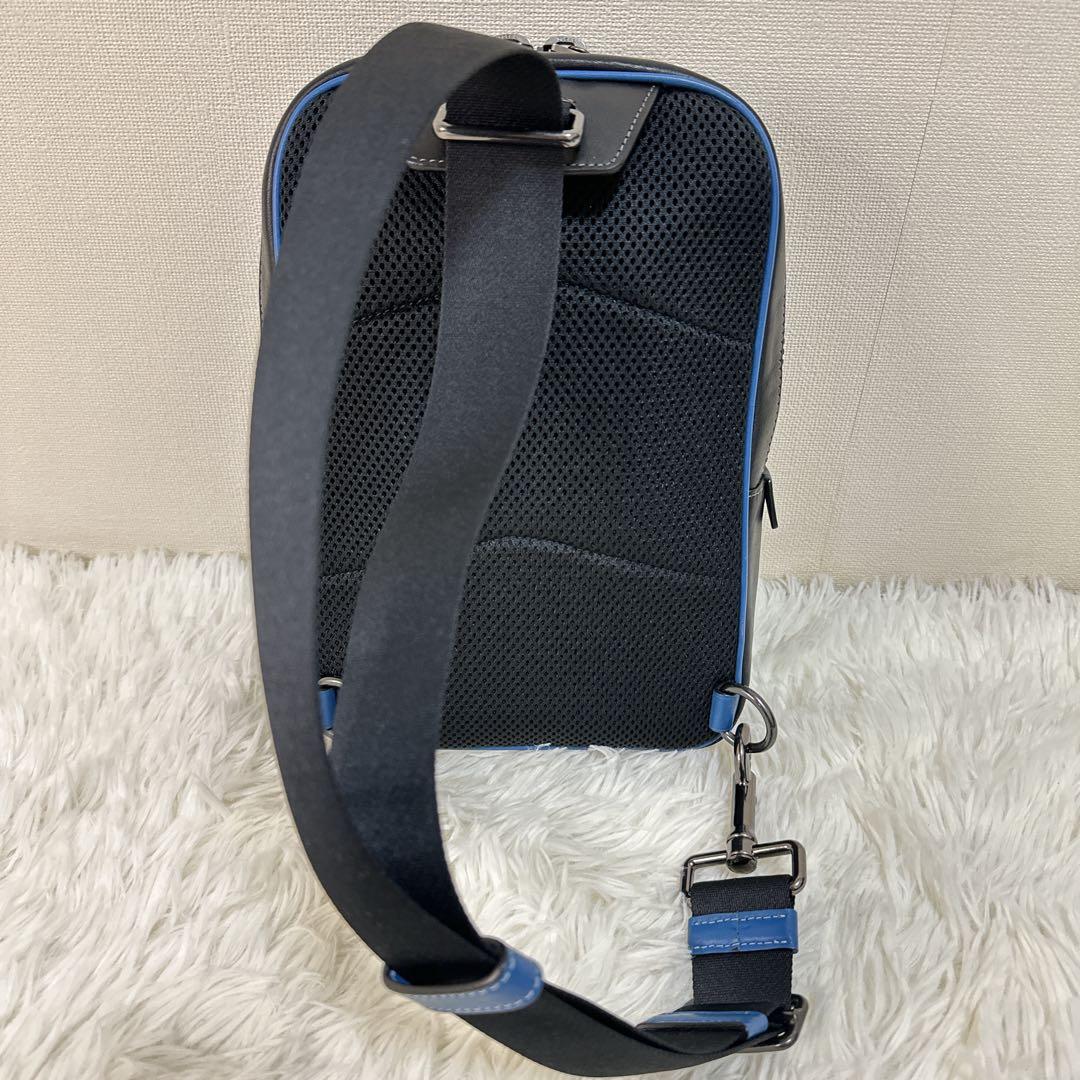 入手困難 COACH トラックパック カラーブロック シグネチャー キャンパス