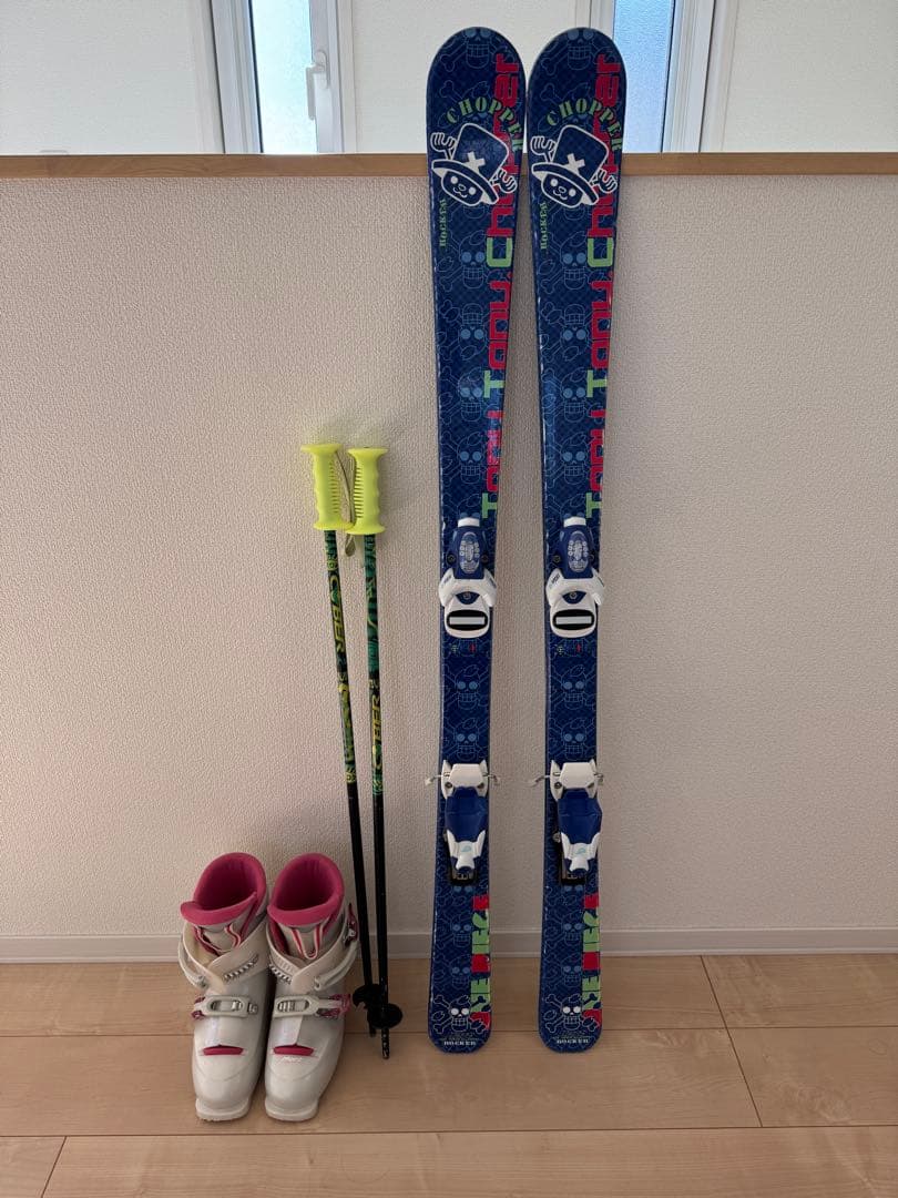 ジュニア　125cmスキー板＆ブーツセット　ワンピース柄