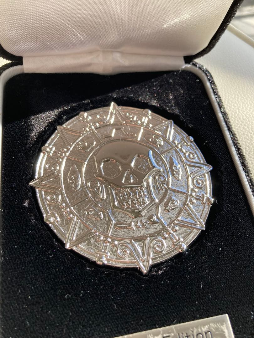 パイレーツ・オブ・カリビアン　純銀製メダル　約113g