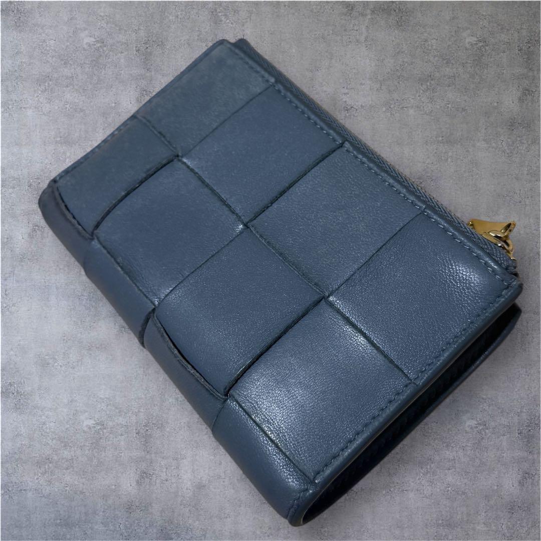 Bottega Veneta ミディアム　カセット　希少カラー: サンダー