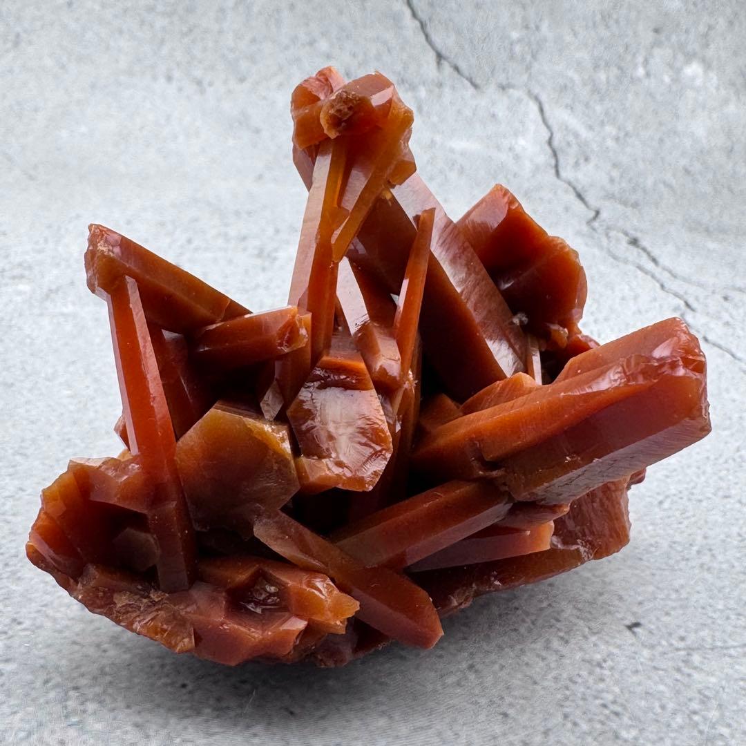 G-58マダガスカル産 赤水晶 クラスター 天然石　レッドクォーツ 希少原石