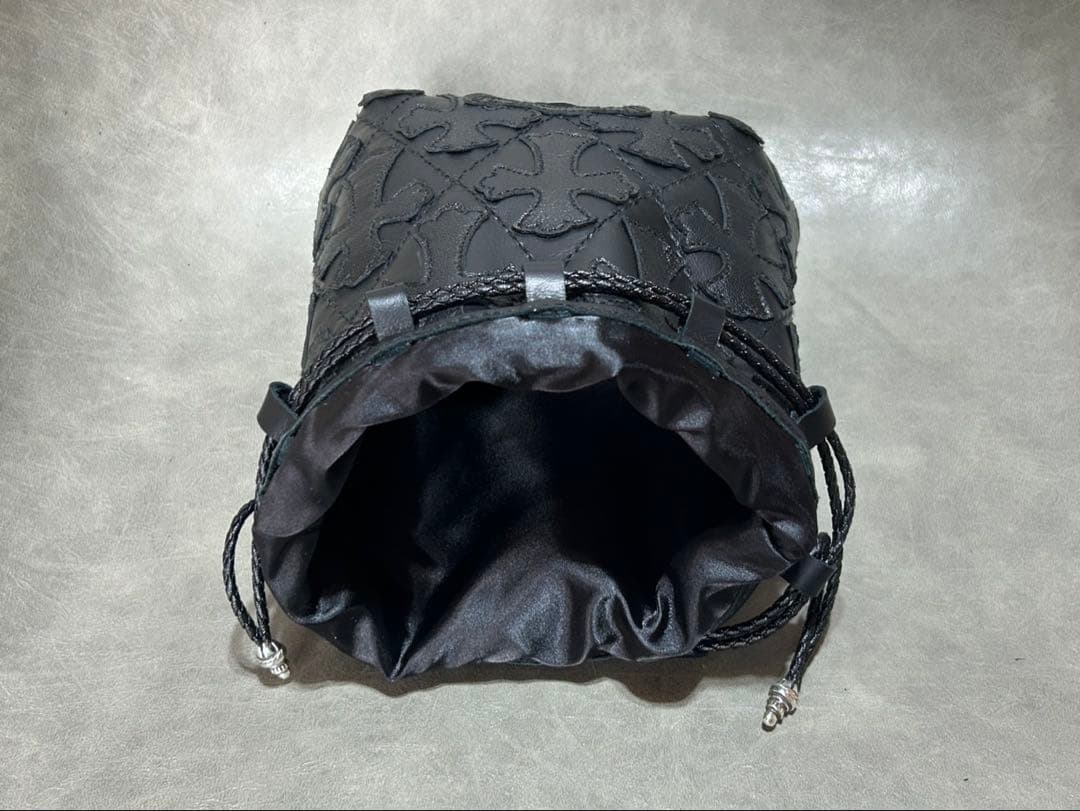 レザー巾着　総柄クロス