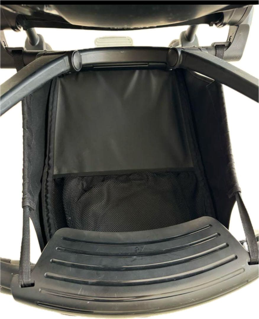 meeeee　Bugaboo Bee6 ブラックフレーム×アイボリー